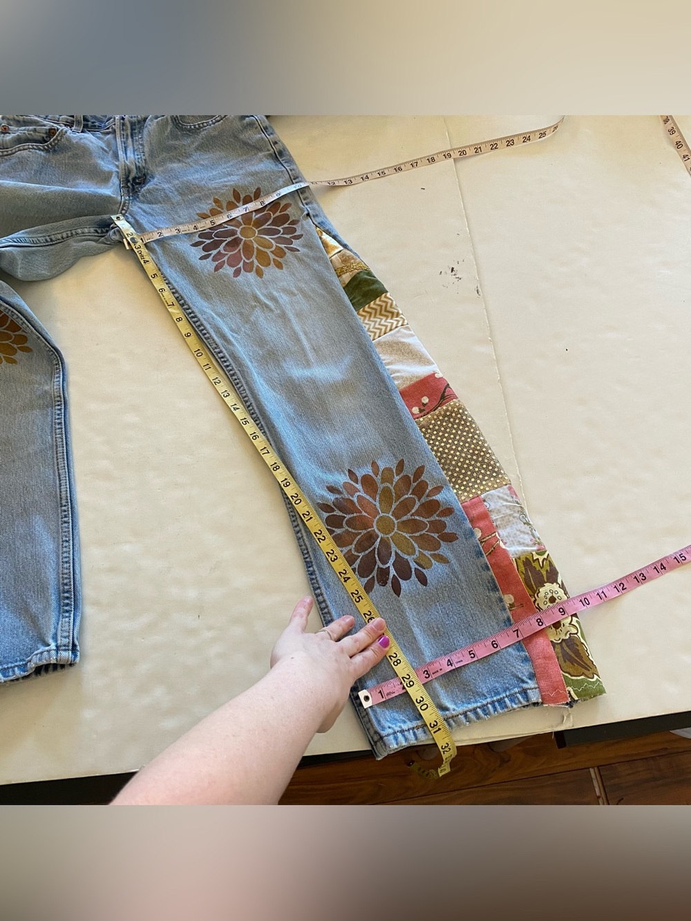 Upcycled Levi’s 505 Custom Jeans Waist 27 Womens Size 4 Small Levis OOAK Floral - Picture 4 of 15